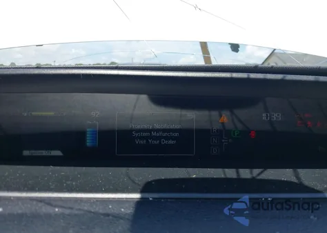 2017 Toyota Prius Four Touring z USA, uszkodzony, nr VIN JTDKARFU4H3034926